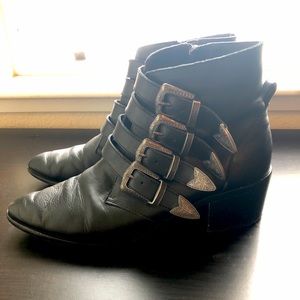 Steve Madden Billey Booties